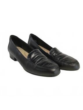 Clarks Comfort Collection Preppy Black Patent Leather Loafers Size 7.5 Office